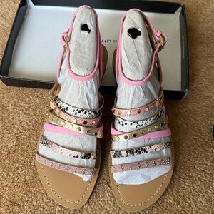 GBG Los Angeles 'Hoko' Sandal Box - Light Pink Sz 5.5 NWT